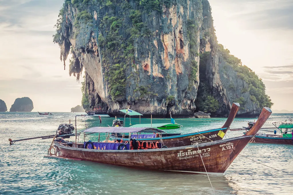Zdjęcie Kiedy jechać do Phuket? Najlepszy czas na wizytę w Tajlandii