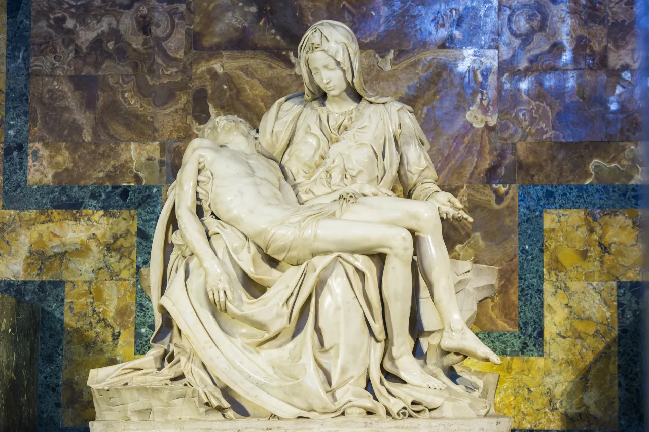 Pieta Michała Anioła, marmurowa rzeźba przedstawiająca Matkę Boską trzymającą ciało Chrystusa.