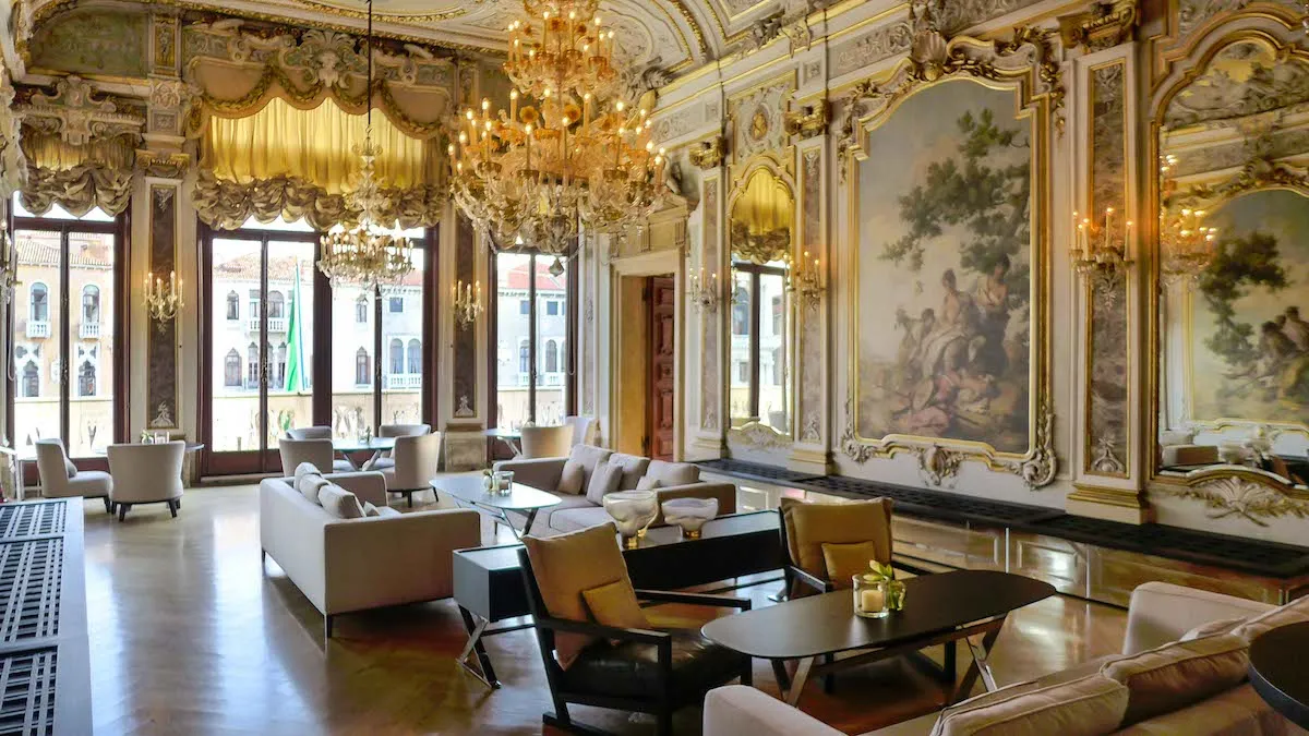 Aman Venice Palazzo Papadopoli interni suite affreschi