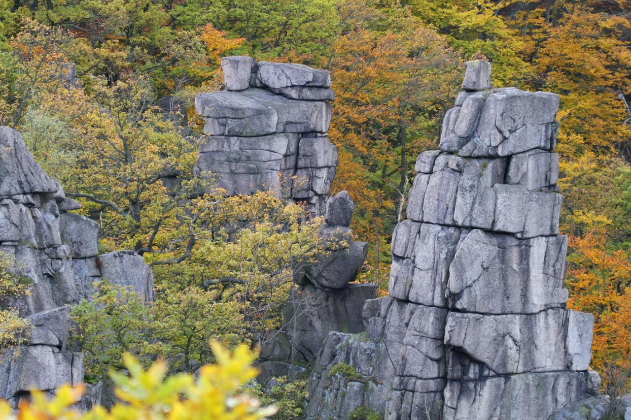 Wandern im Harz Brocken Felsen