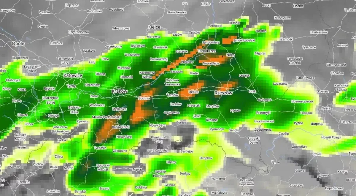 Mapa średnich rocznych opad&oacute;w w Polsce