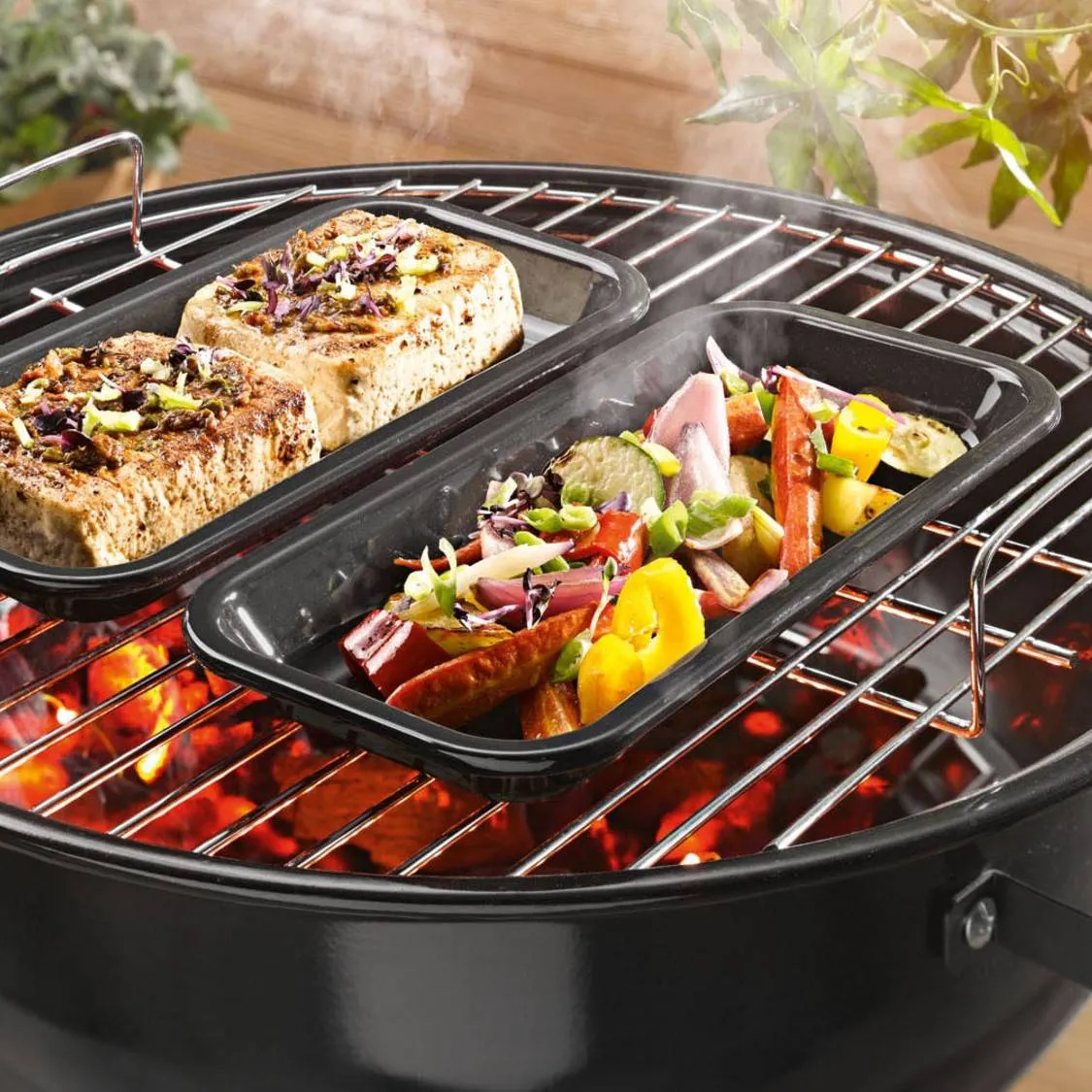 Zdjęcie Tace na grill: Jak wybrać najlepsze akcesoria do grillowania?