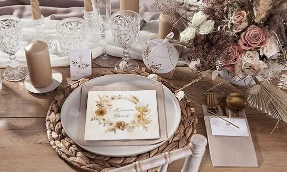 Inspiracje dekoracji stołu komunijnego w stylu boho