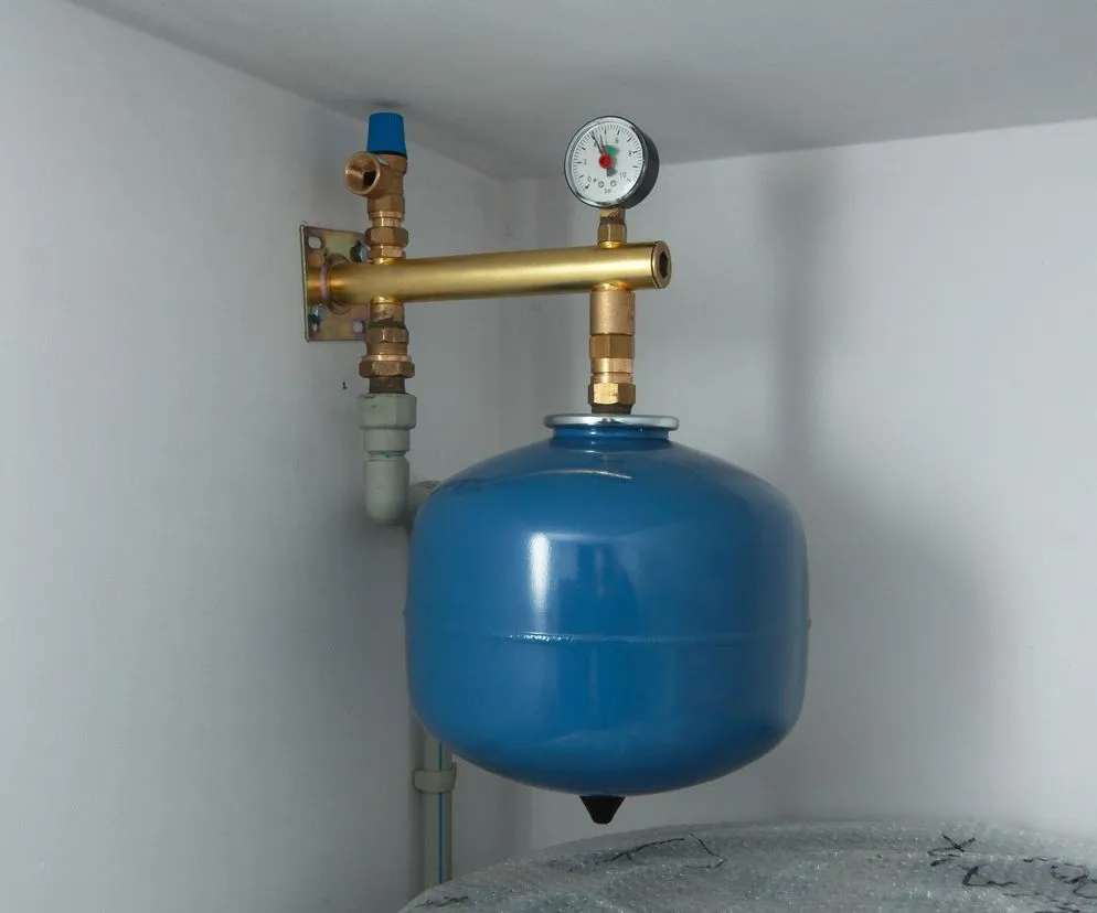 instalacja ogrzewania podłogowego, naczynie wzbiorcze CO