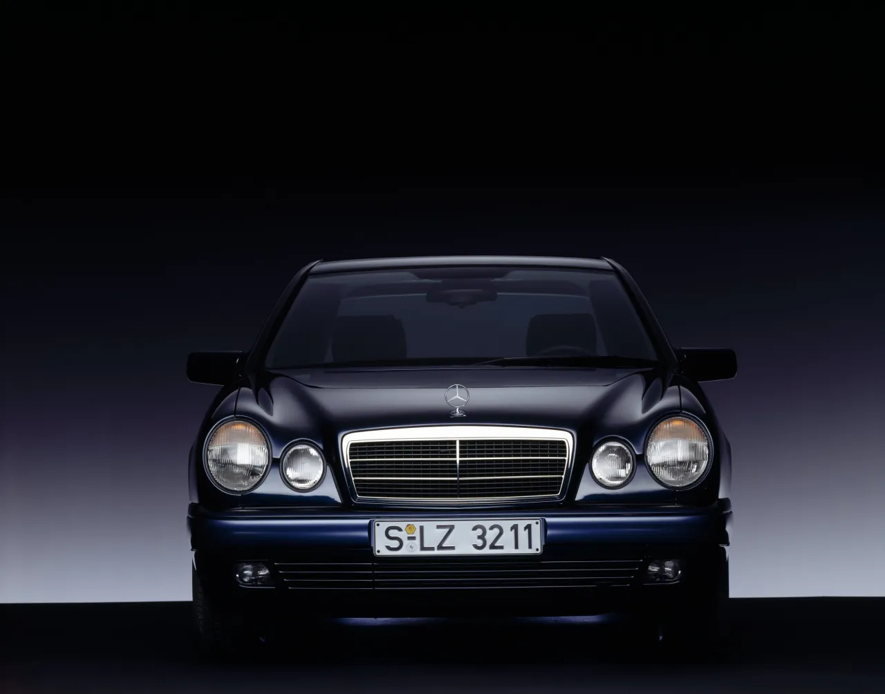 Mercedes W210 okularnik prz&oacute;d tył