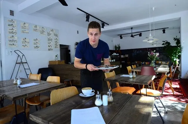 wnętrze modnej restauracji na Jeżycach w Poznaniu