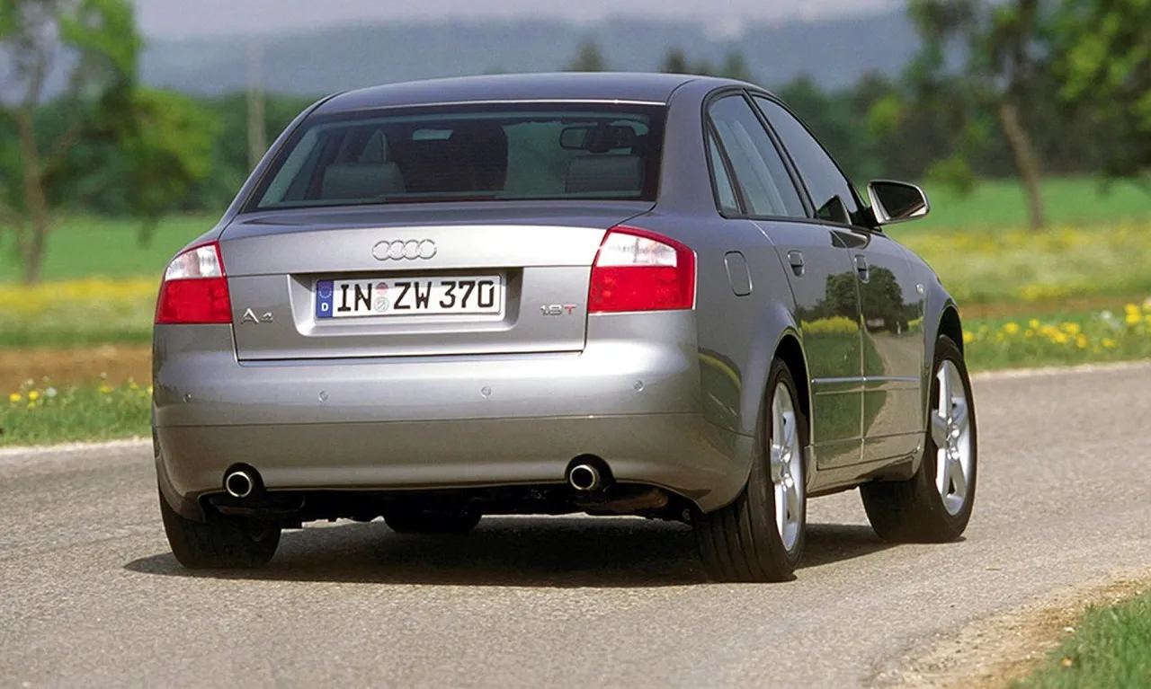 Zdjęcie Audi 2000: Modele, Specyfikacje i Opinie Użytkowników
