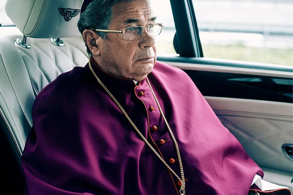 Janusz Gajos w filmie Kler