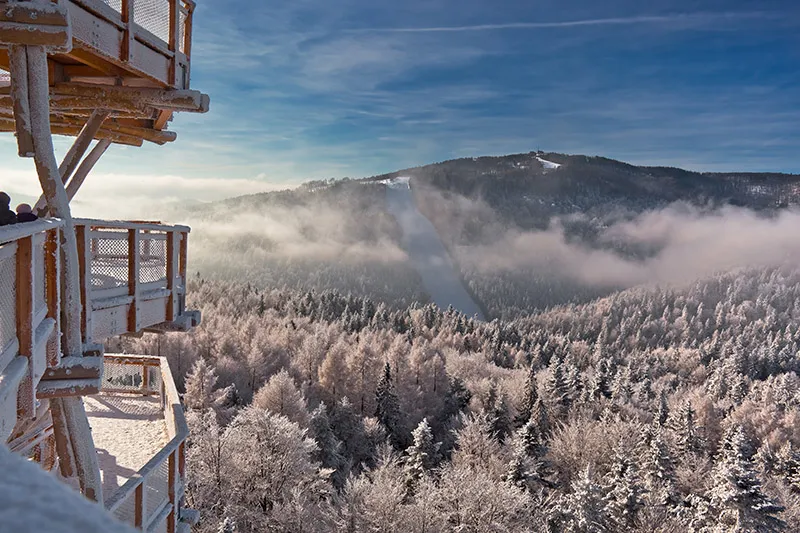 Wieża widokowa Słotwiny Arena zimą