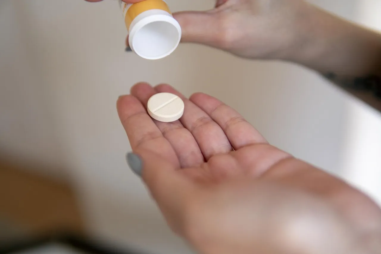 Historia mitu wapna na alergię, stare apteczki domowe