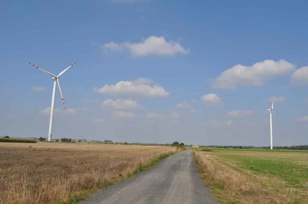 Polskie farmy wiatrowe krajobraz