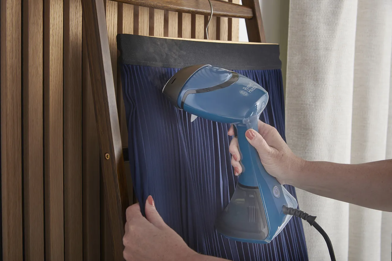 prasowanie plisowanej spódnicy żelazkiem krok po kroku