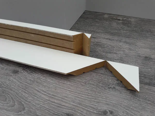 Zakończenie listwy przypodłogowej MDF metodą zawrotki