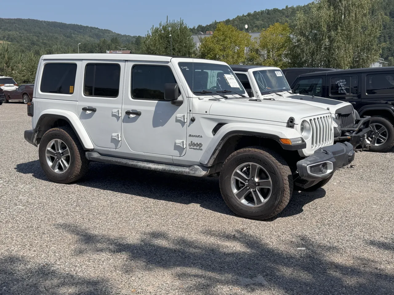 Jeep Wrangler Sahara miasto