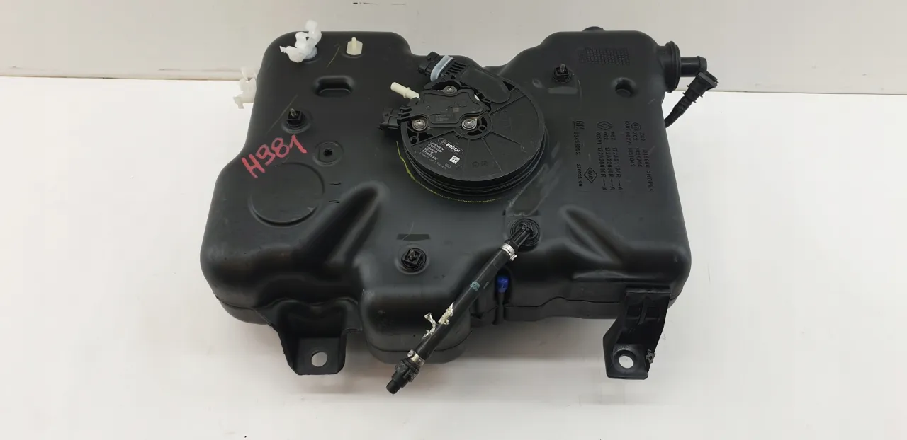 Opel Vivaro B AdBlue zbiornik