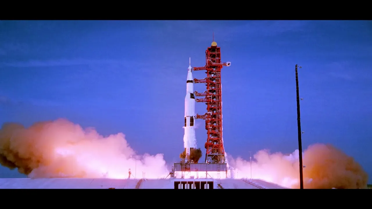 start rakiety Apollo 11