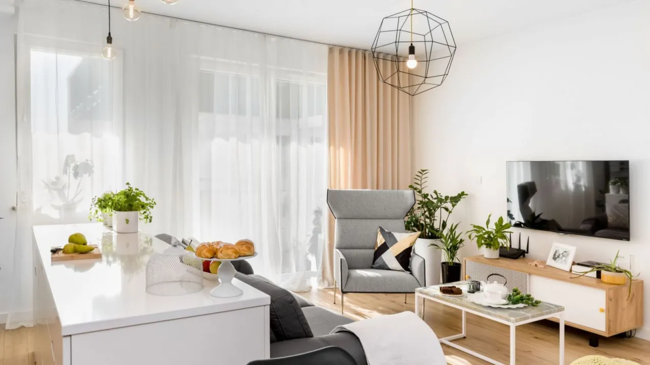 Aranżacja fotela uszak w małym salonie