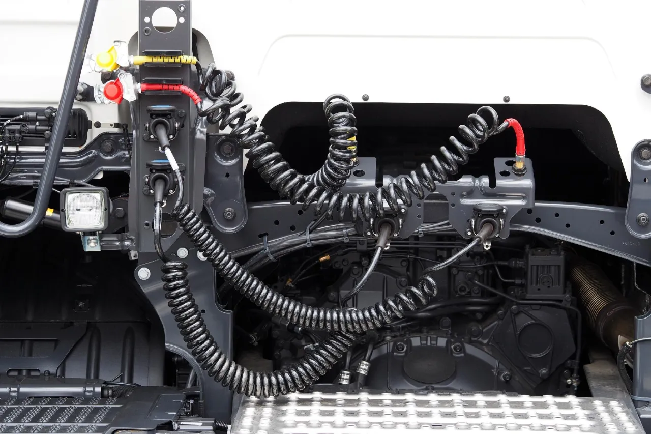 schemat złącza EBS 7 pin