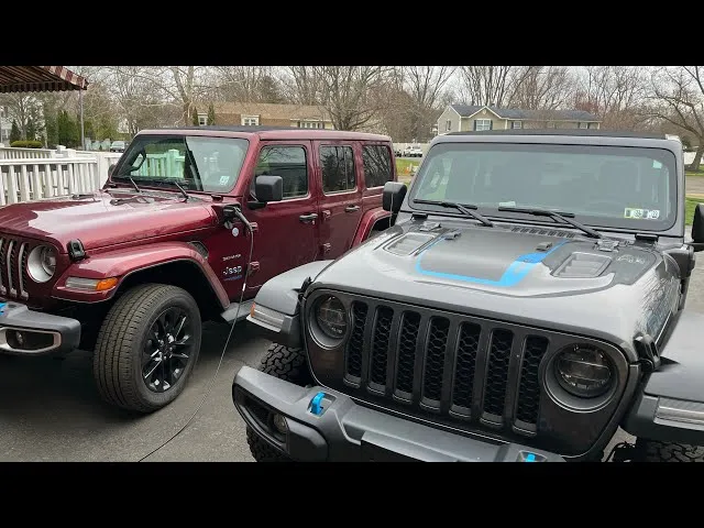 Jeep Wrangler Rubicon 4xe vs Sahara 4xe