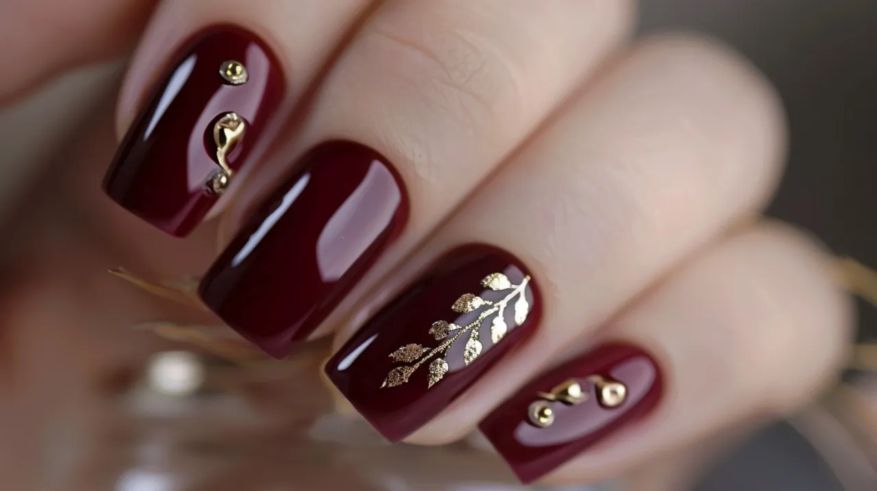 Zdjęcie Ciemne kolory paznokci - Elegancja i styl w Twoim manicure