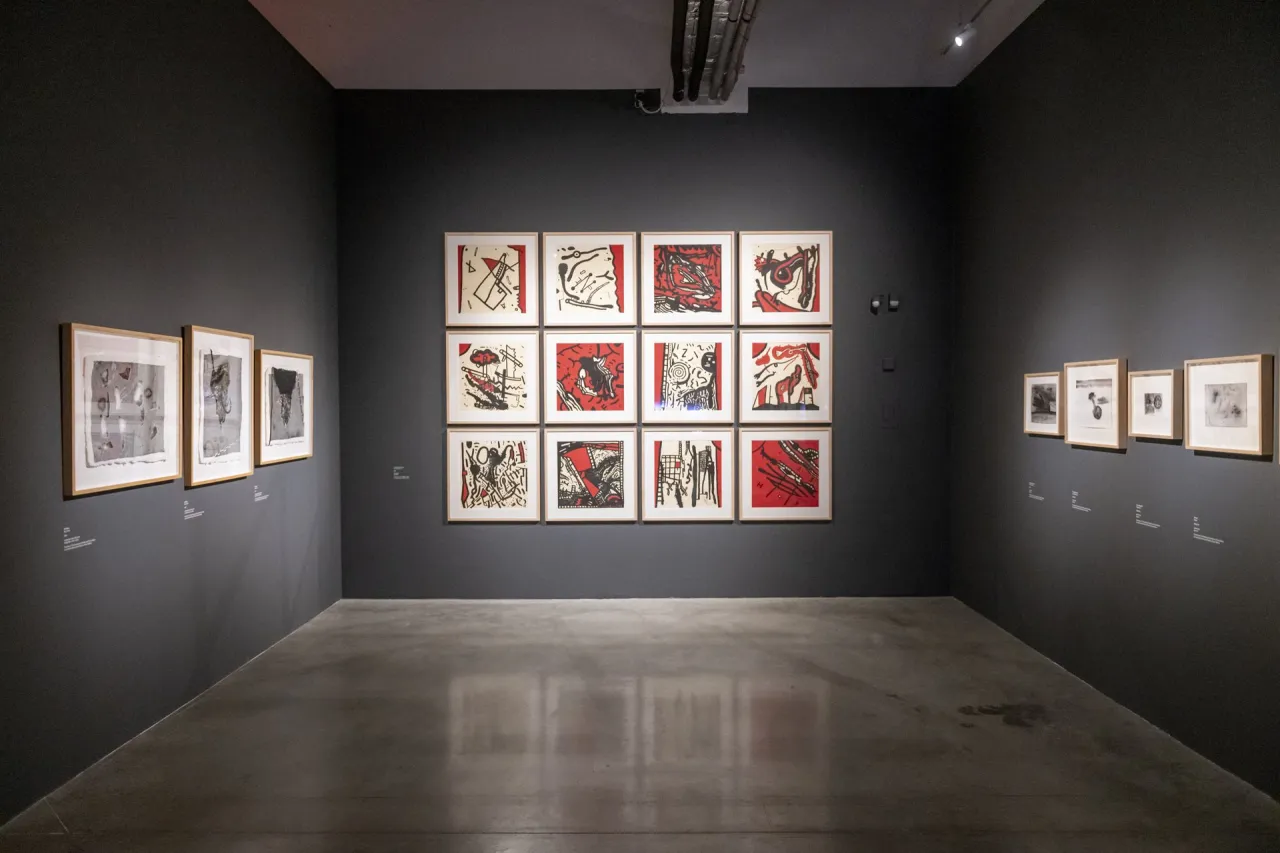 Centrum DOX Praga wnętrze wystawa