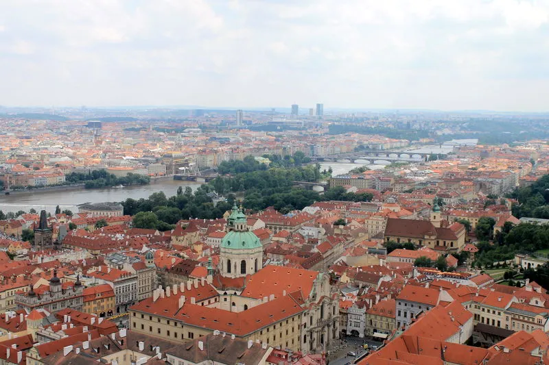 Praga panorama widok z g&oacute;ry