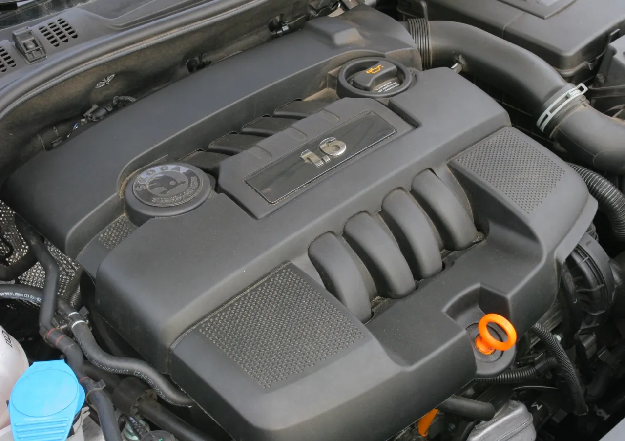 r&oacute;żne silniki 1.6 benzyna w samochodach