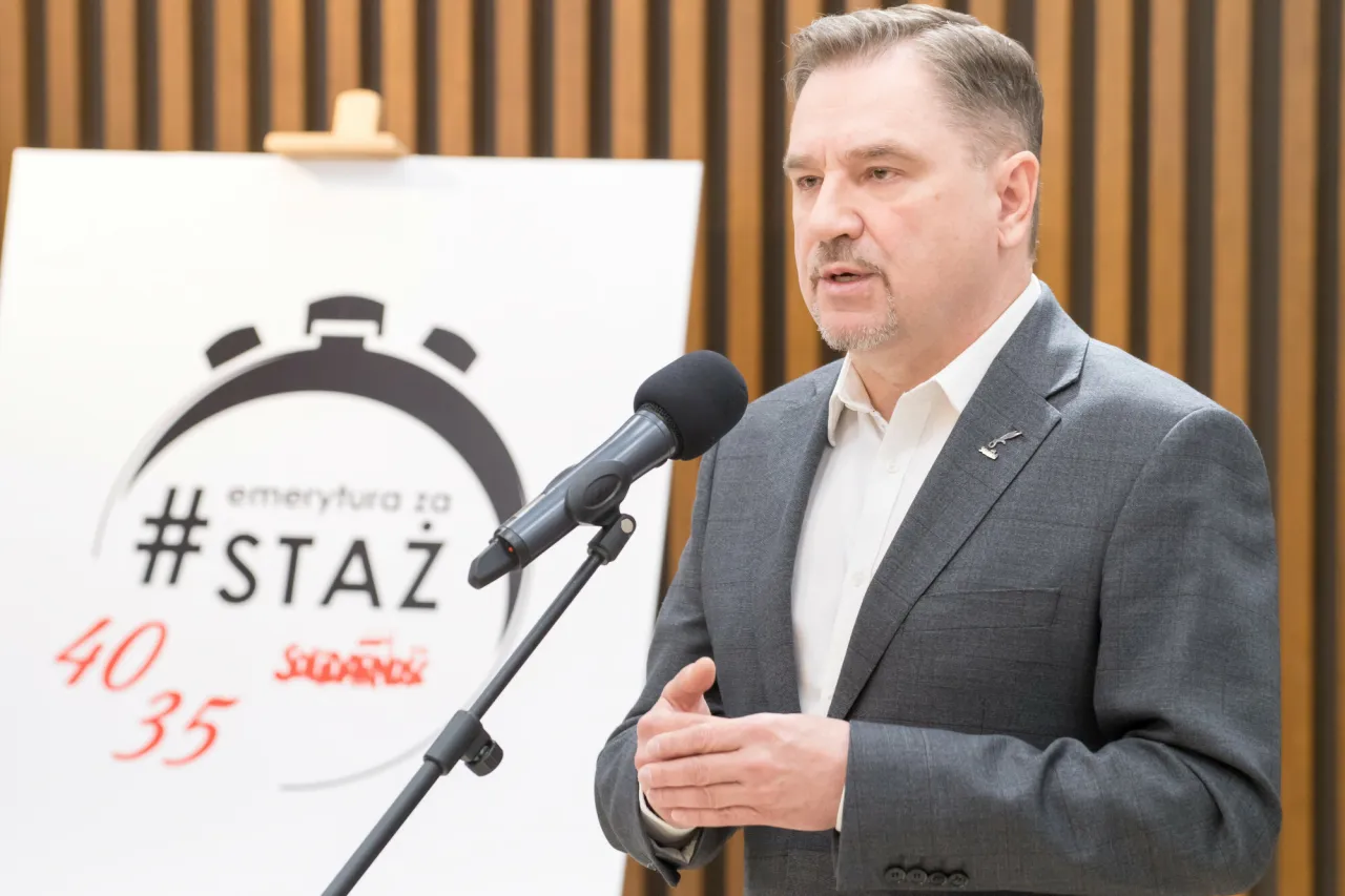 proces legislacyjny emerytury stażowe sejm