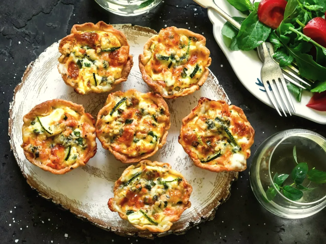 wytrawne przekąski z ciasta kruchego