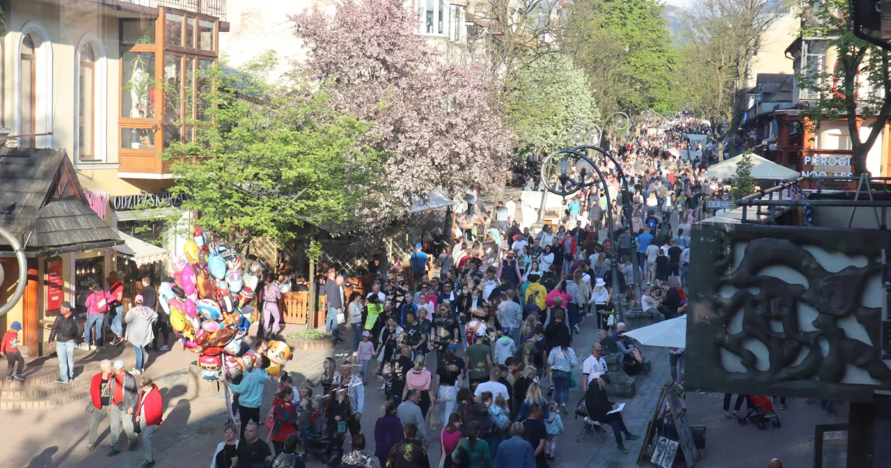 Krupówki Zakopane tłumy