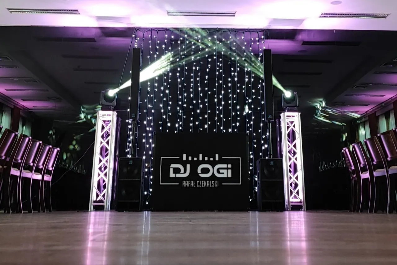 DJ na 18 urodziny cennik sprzęt oświetlenie