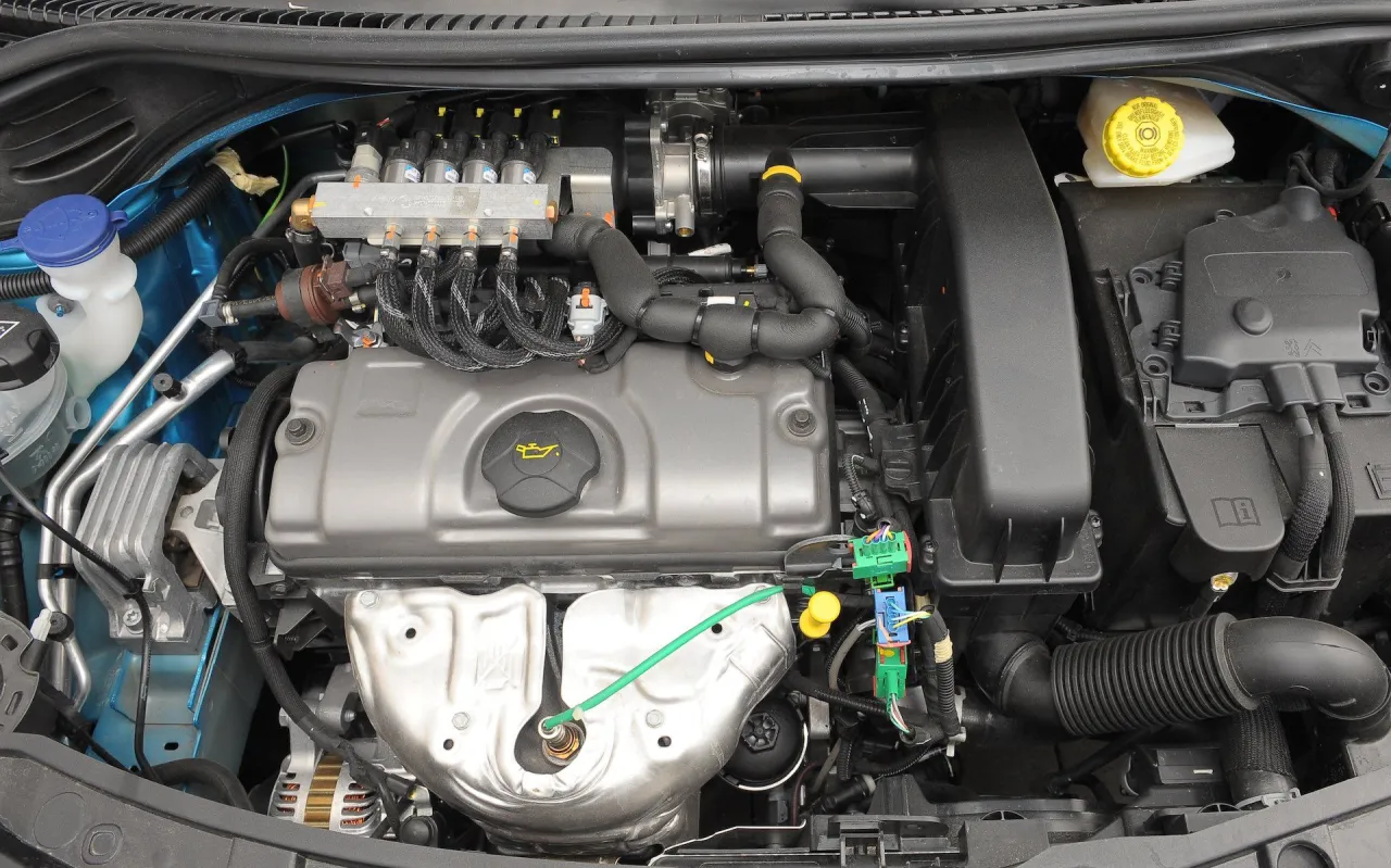 Silnik samochodu z instalacją LPG