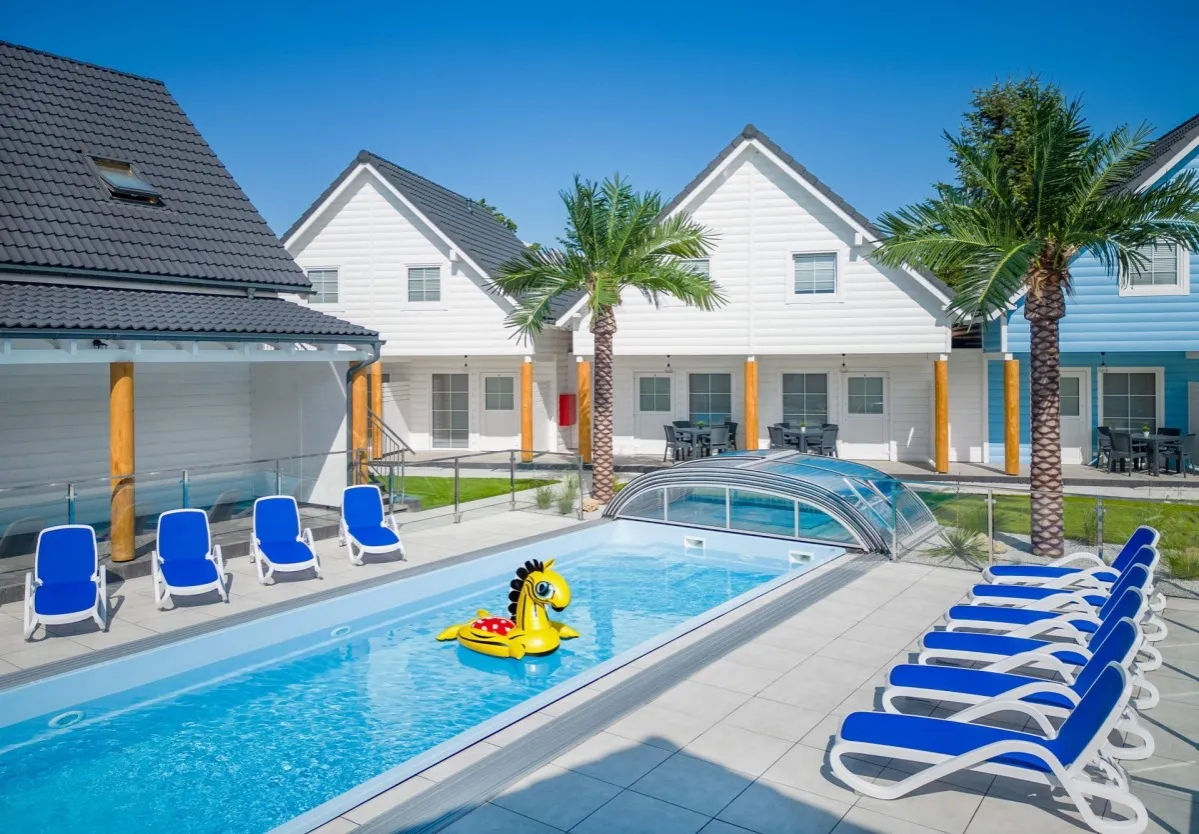 różne typy noclegów nad morzem polskim