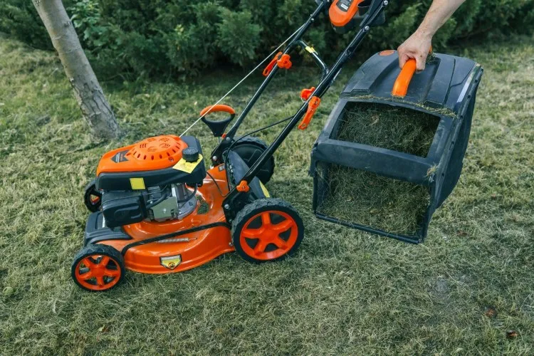 bezpieczeństwo przy kosiarce odłączanie zasilania