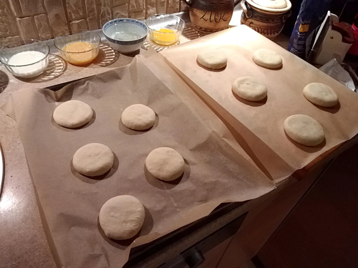 składniki do bułek burgerowych