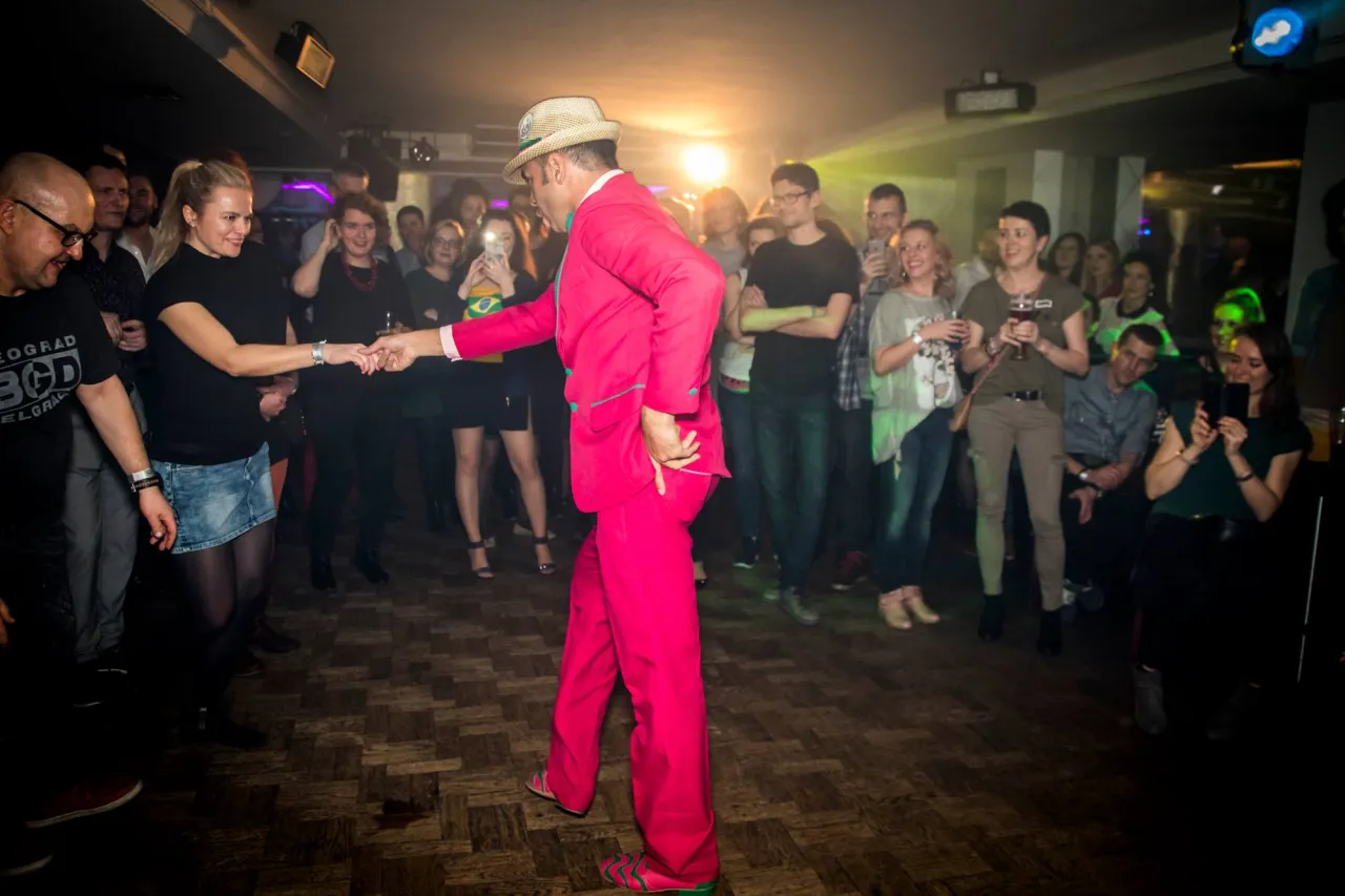 Kluby Warszawa imprezy lata 80.