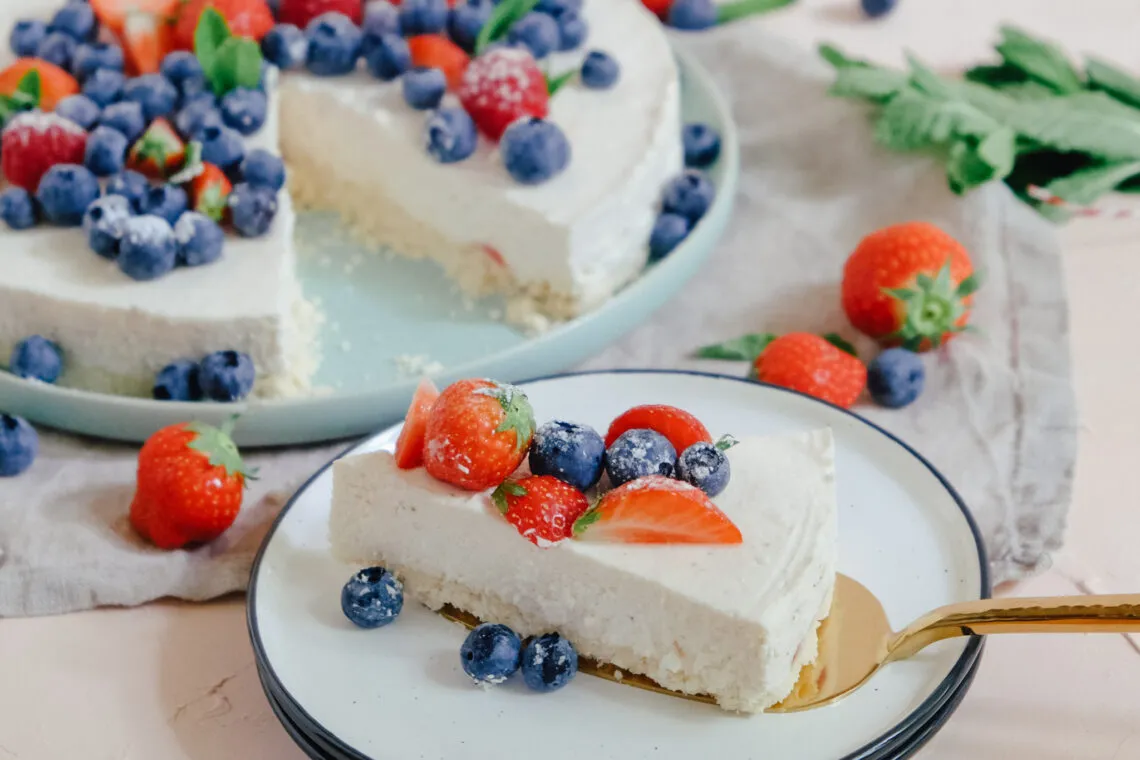No-Bake Cheesecake mit Beeren