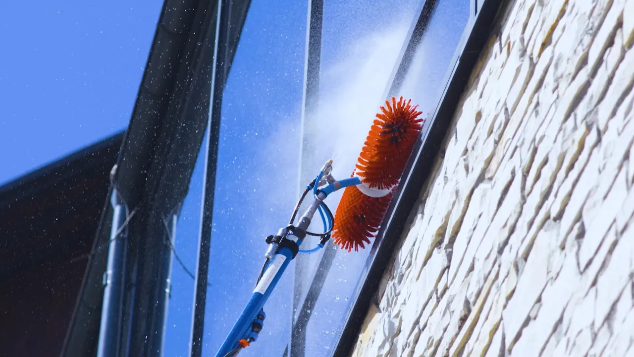 Sprzęt do mycia wysokich okien