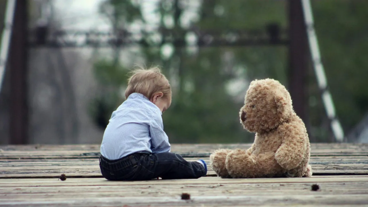 dziecko trauma zaniedbanie psychologia