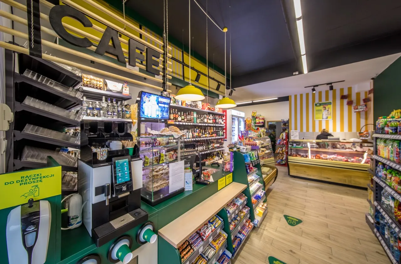 Nowoczesny sklep osiedlowy, przyjazna atmosfera, lokalne produkty