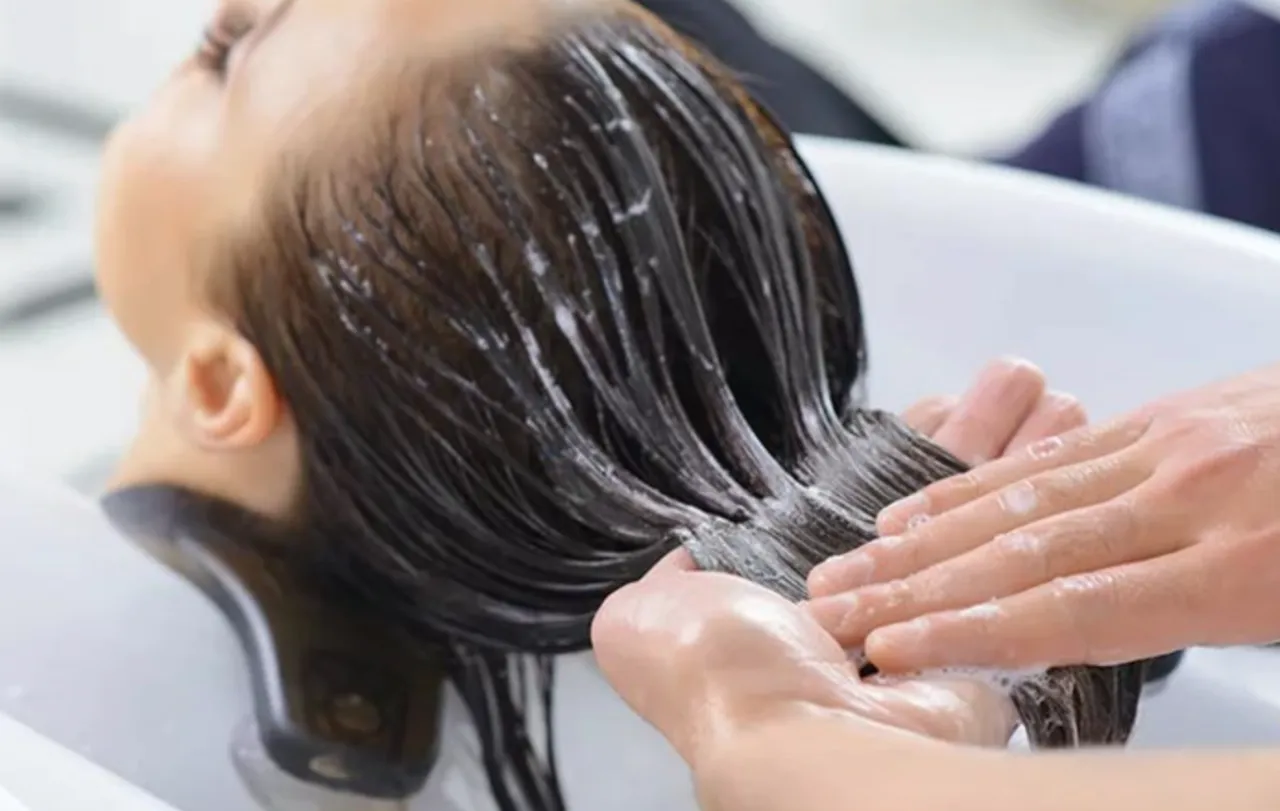 kompleksowa pielęgnacja włos&oacute;w po botoksie