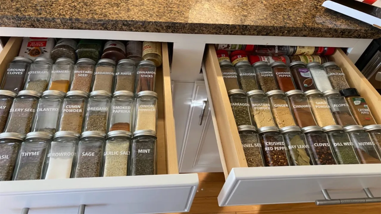 DIY organizer na przyprawy przed i po