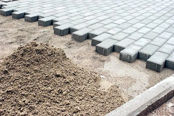 rodzaje kruszyw pod kostkę brukową kliniec pospółka tłuczeń