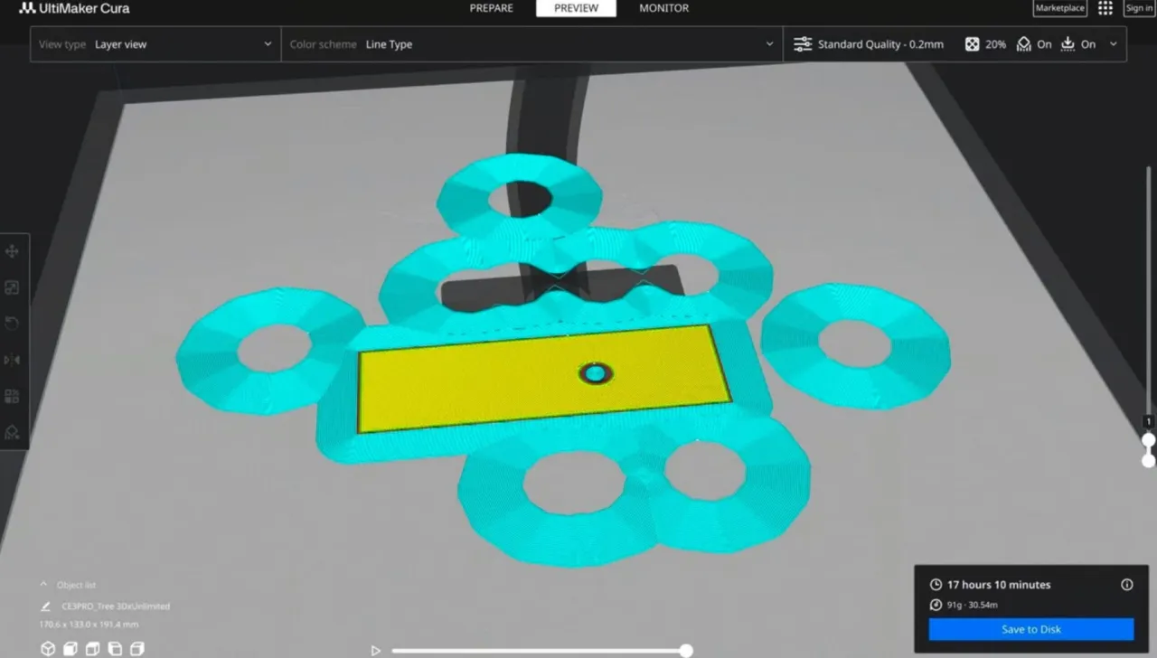 Interfejs slicera (np. Cura) z załadowanym modelem 3D i podglądem warstw