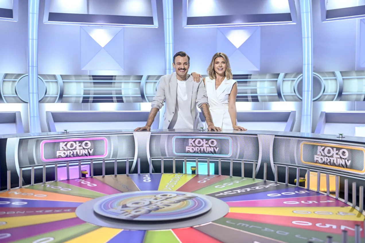 Prowadzący w studiu 