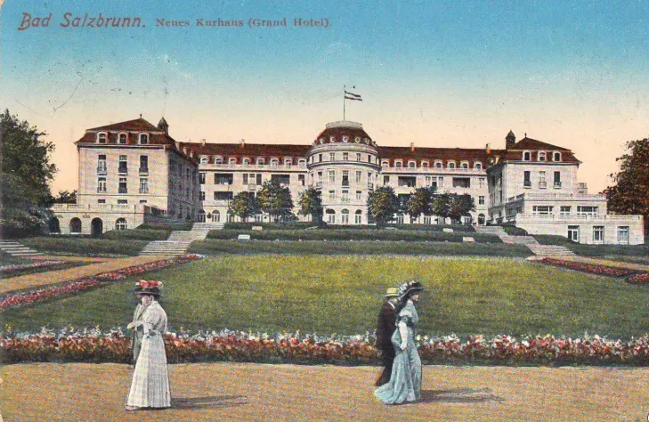 Dom Zdrojowy Szczawno-Zdr&oacute;j historyczny budynek