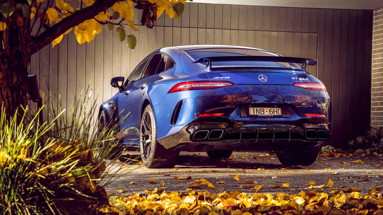 Zdjęcie Mercedes AMG GT S Coupe - szczegóły, osiągi i porównania modeli