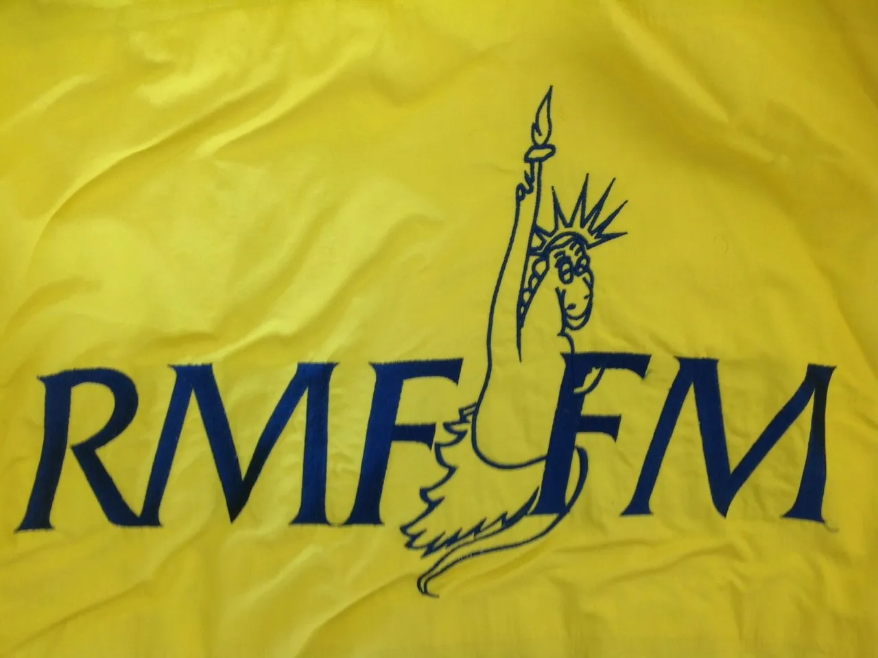 logo rmf fm i popularne audycje