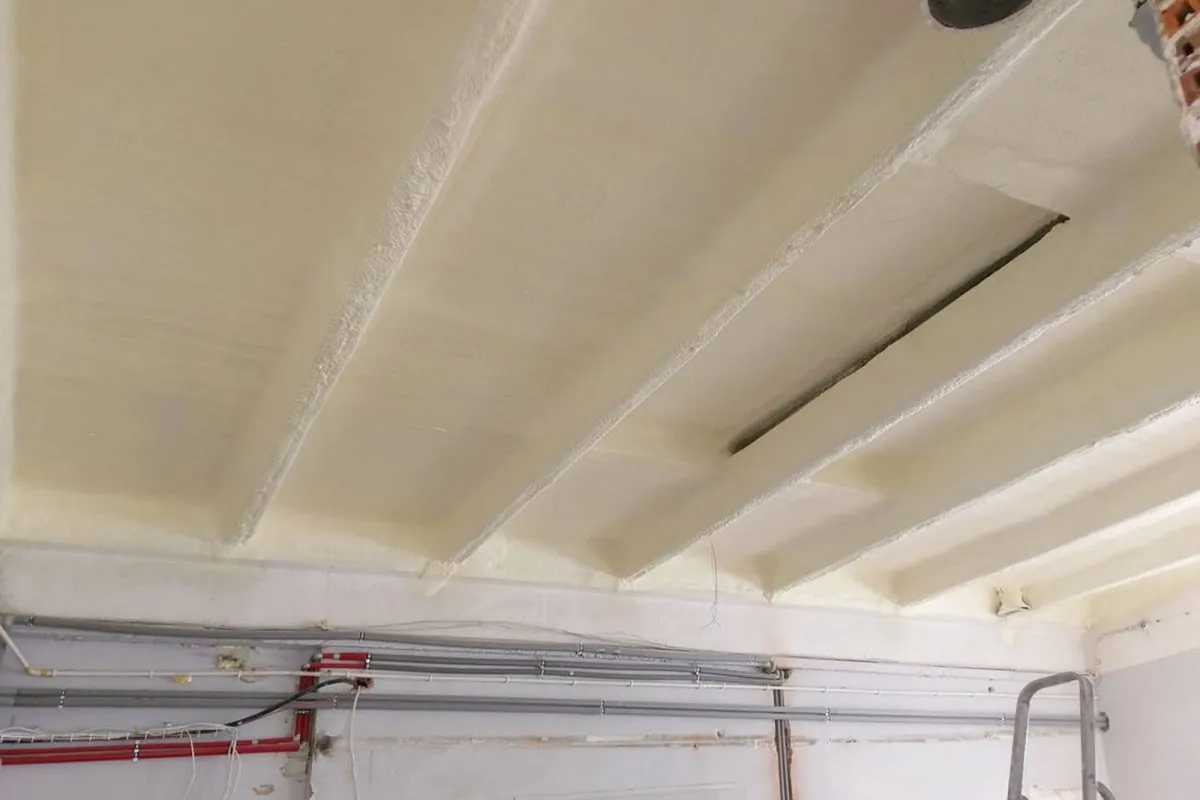 Ocieplenie stropu betonowego od spodu korzyści