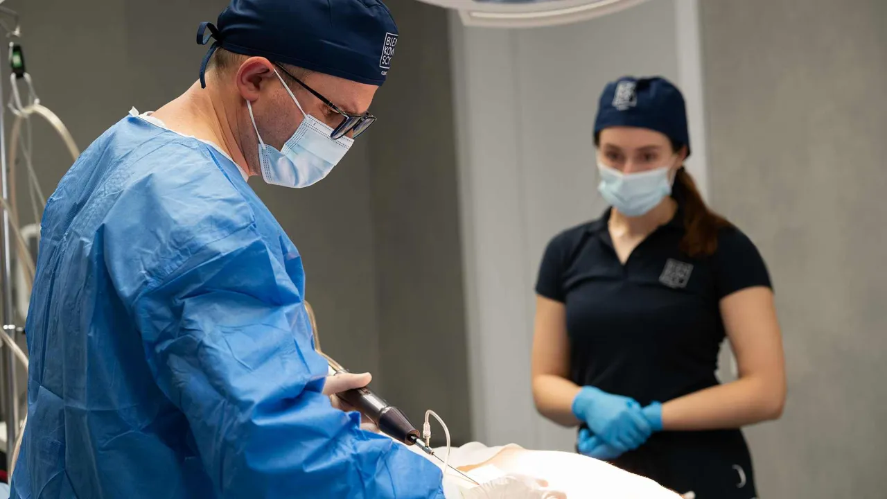 konsultacja przed liposukcją wywiad medyczny